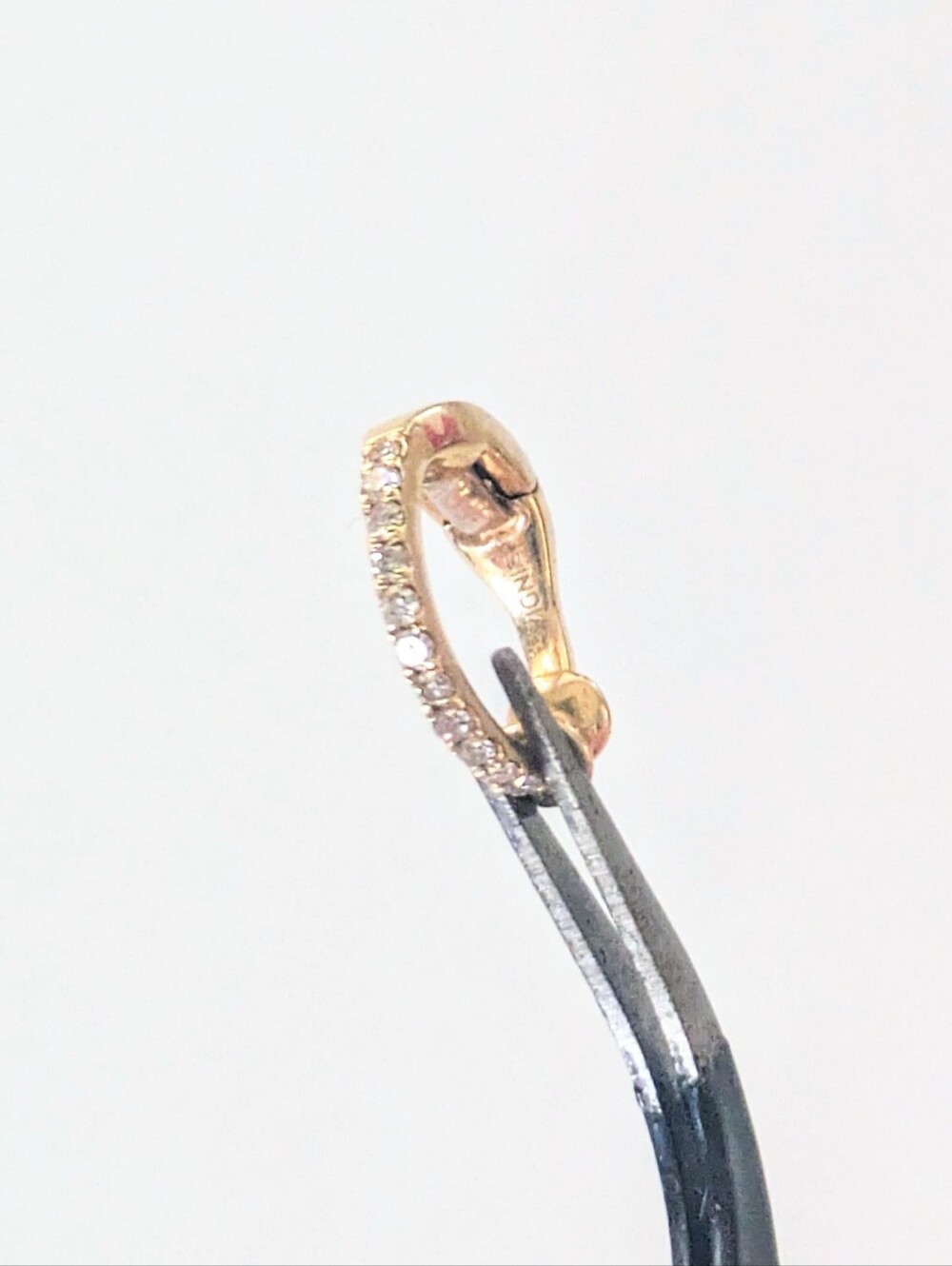 14k Solid Yellow Gold & Genuine White Sapphire Clip-On Nose Ring 1.01 Grams - Picture 11 of 13